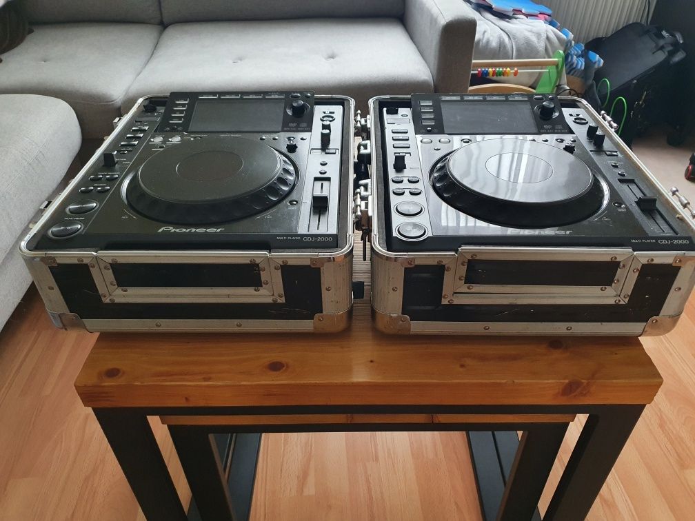 Case CDJ 2000 / nexus nxs djm 900