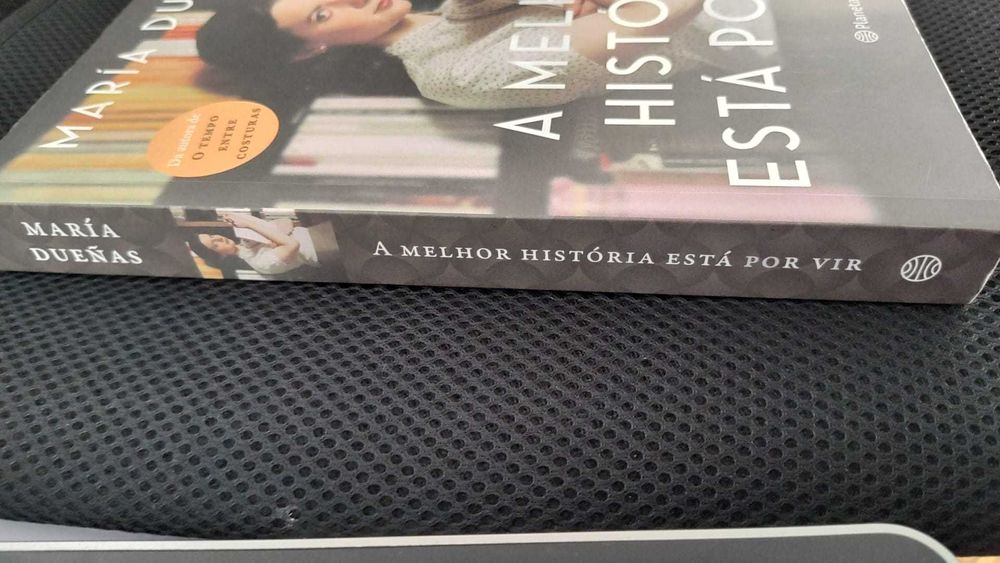 Livro A melhor história ainda está por vir - Autora Maria Dueñas