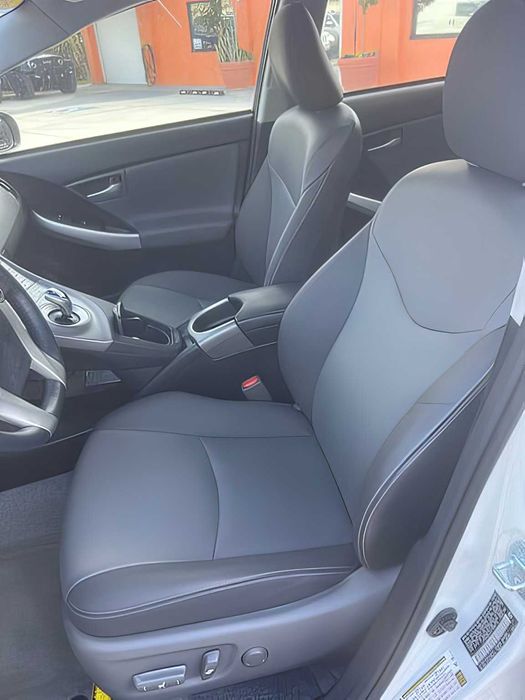 Toyota Prius      2015