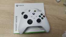 Pad Xbox x series x użyty 2 razy robot white