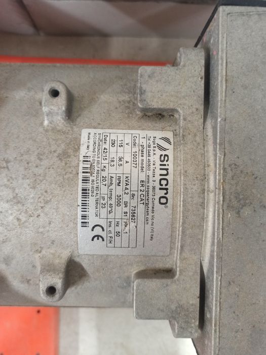 Оригінальний генератор Honda 4.2 кВ (Sincro)