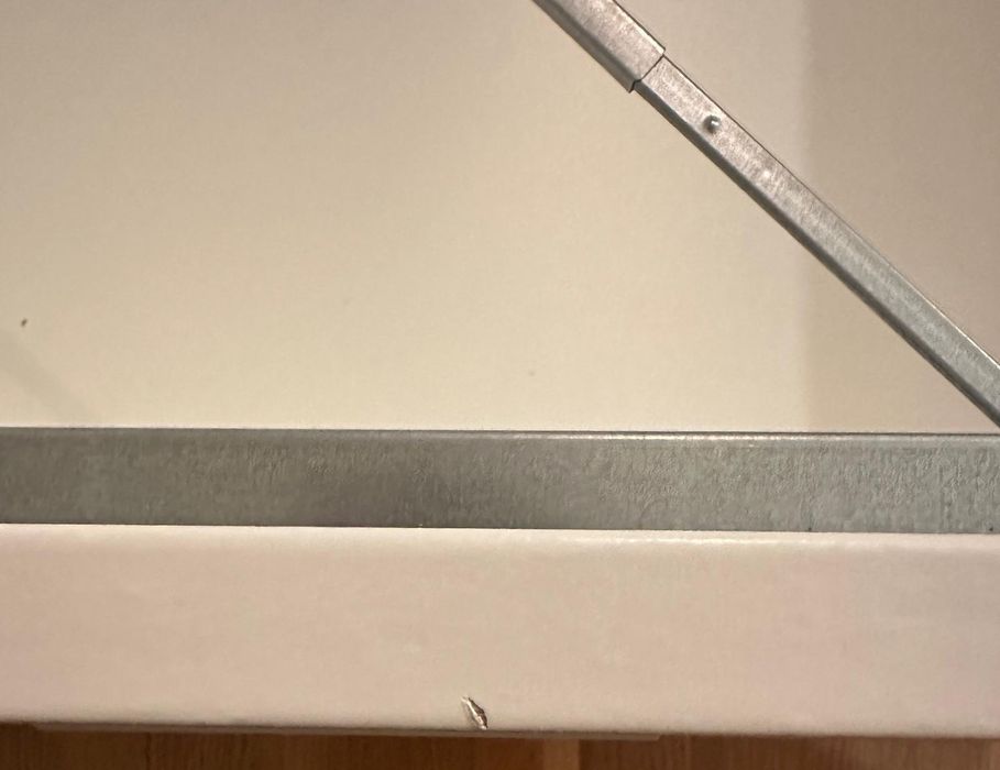 Cama com arrumação Brimnes