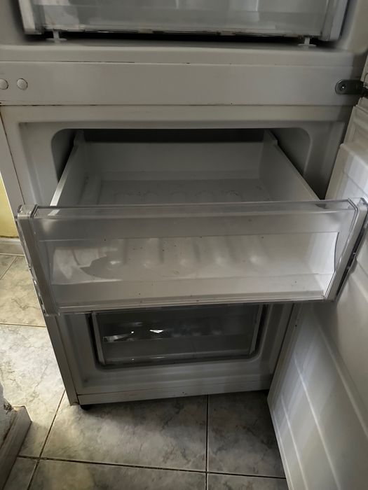 Frigorífico combinado Indesit