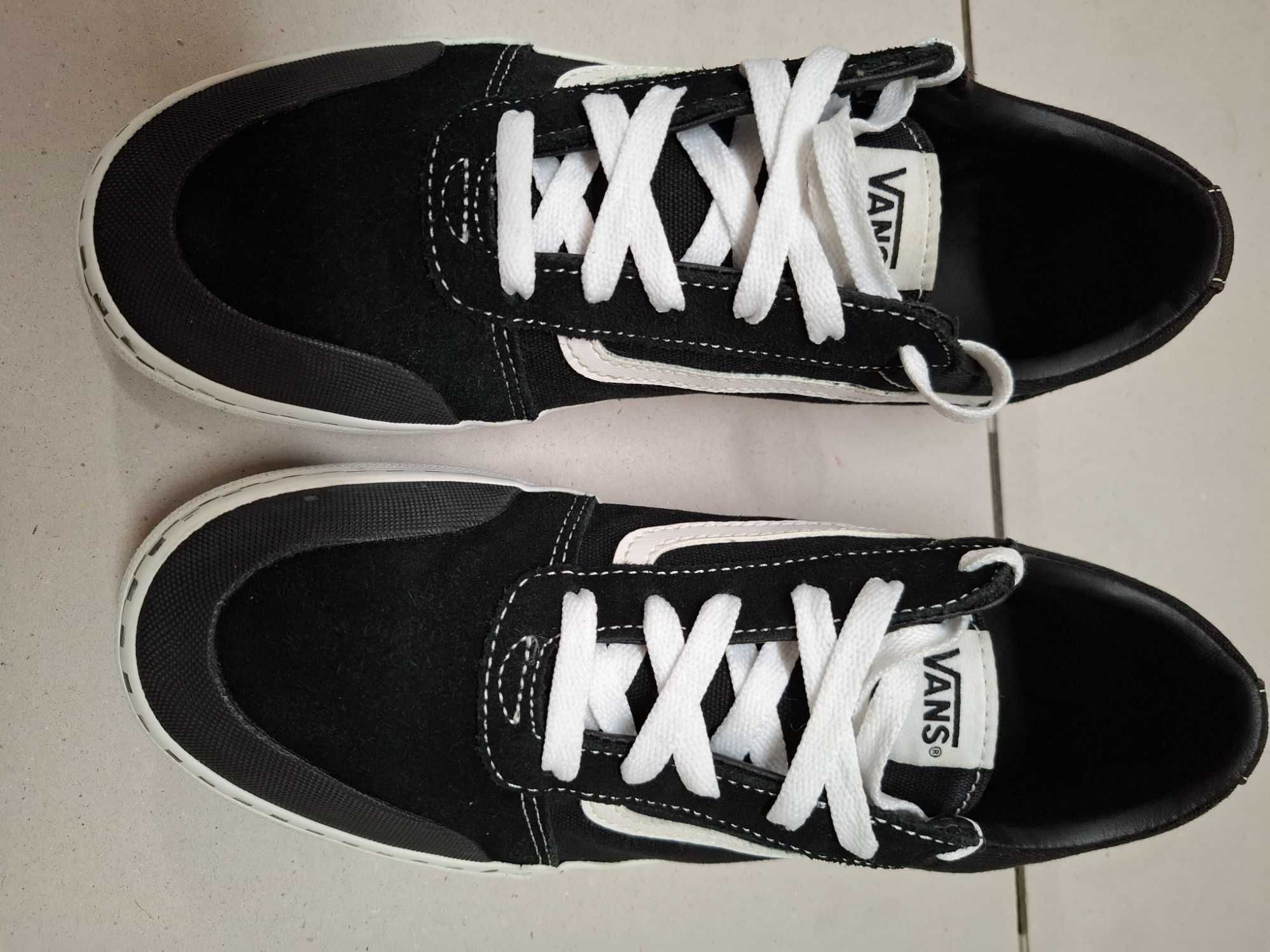 Sapatilhas vans em bom estado