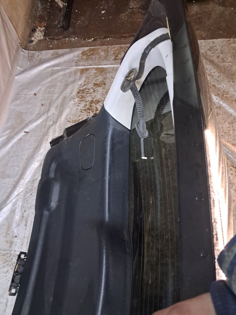 Klapa bagażnika Ford s max mk1 polift 10- 14 rok czarna g6 w kolor