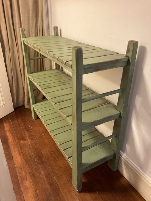 Estante de madeira rústica