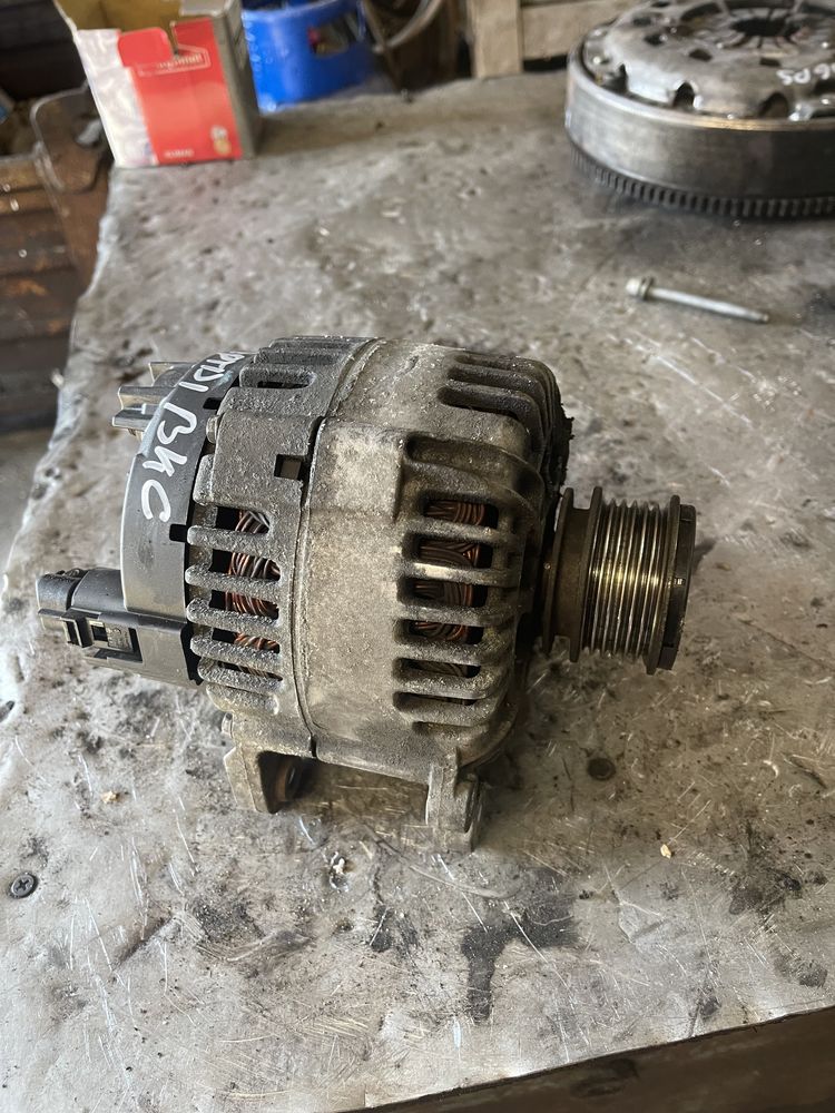 Alternator /VW /Passat b6 /golf 5 /audi a3/ BOSCH 140a