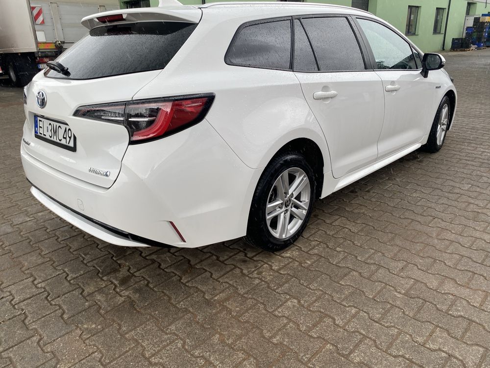 Toyota corrolla 1,8 hybrid sprzedam