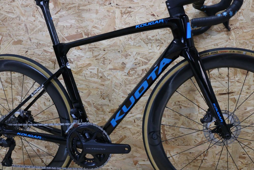 Bicicleta carbono Kuota Kougar Air - Grupo e Rodas novas - Di2 12