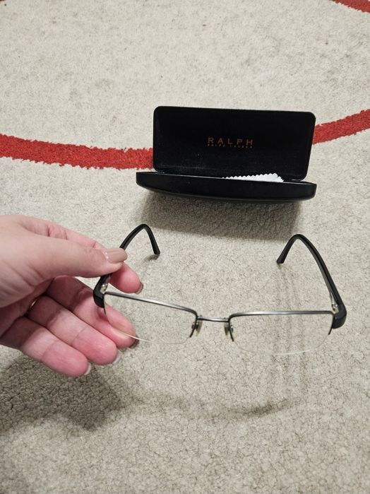 Óculos graduados (Ralph Lauren) como novos

Oculos masculinos.
Graduaç