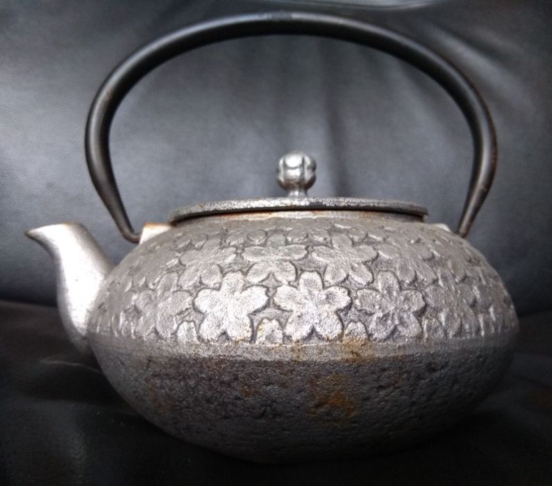 Чавунний чайник Teavana (Цвіт вишні)