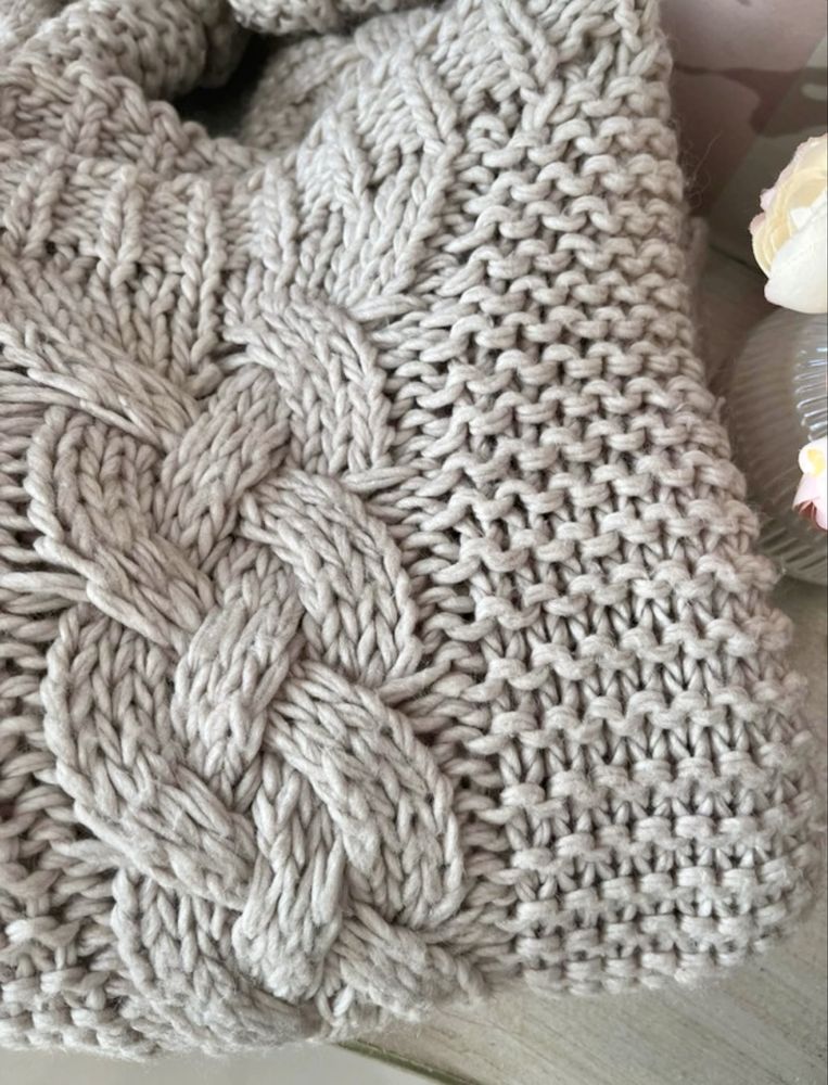 Gruby damski sweter pleciony Dolce Diva warkocz UNI chaos