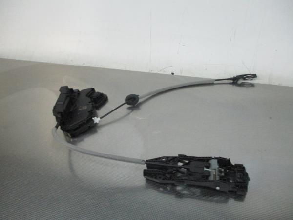 Fechadura / fecho porta frente direito VOLKSWAGEN Polo (AW1)