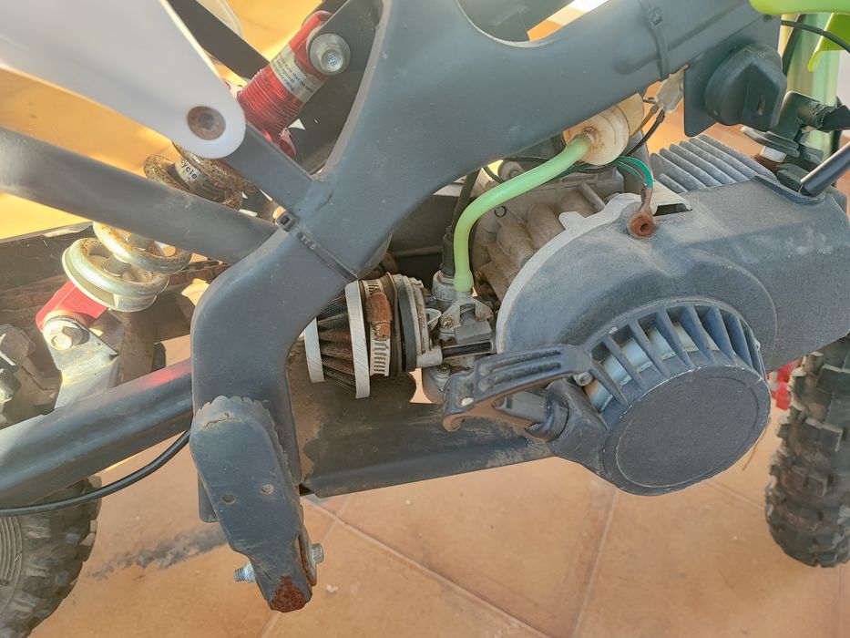 Mota criança a motor