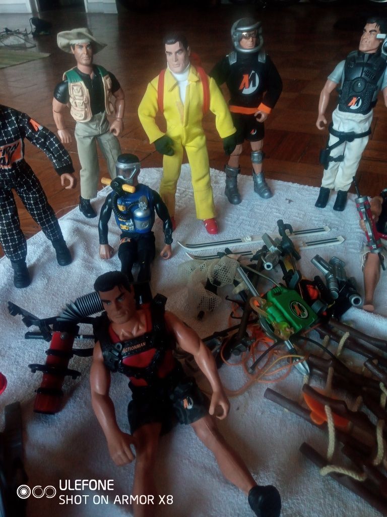 Vendo bonecos ActionMen e acessórios