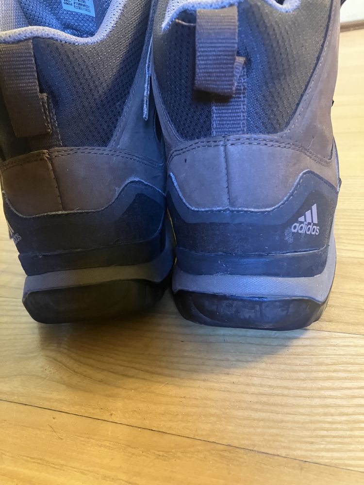 Кроссовки Adidas Terrex зимние 45-46 р