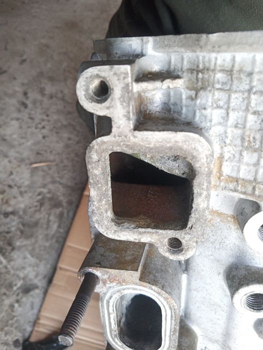 Продам ГБЦ на 406 двигатель Газель