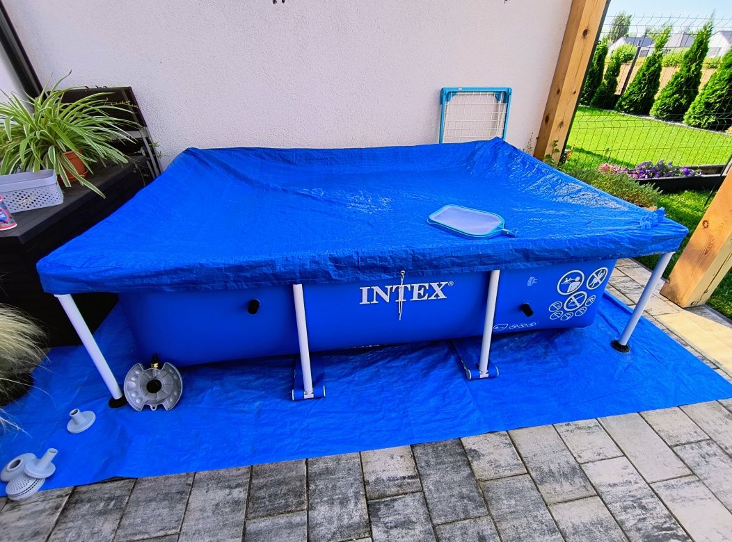 Basen na stelażu INTEX