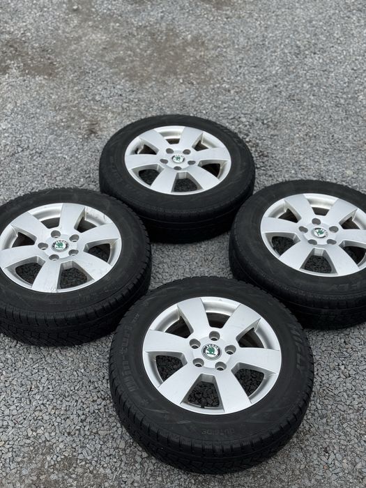 Комплект зимової резини з дисками 195/65 R15 5*112