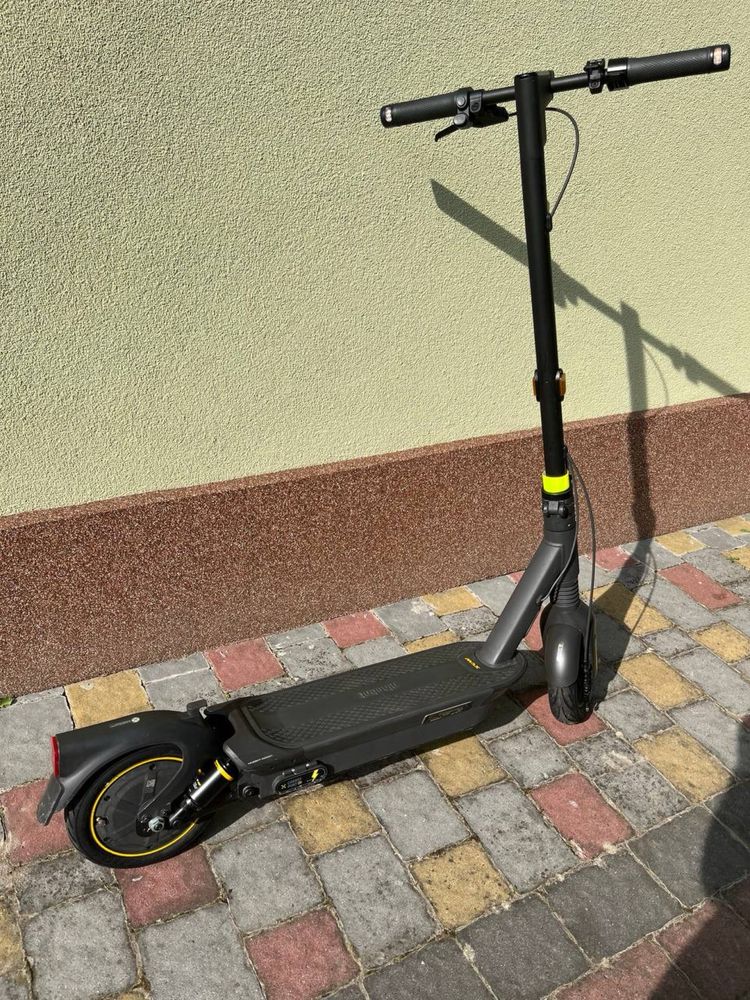 Електросамокат Segwey ninebot max G2E