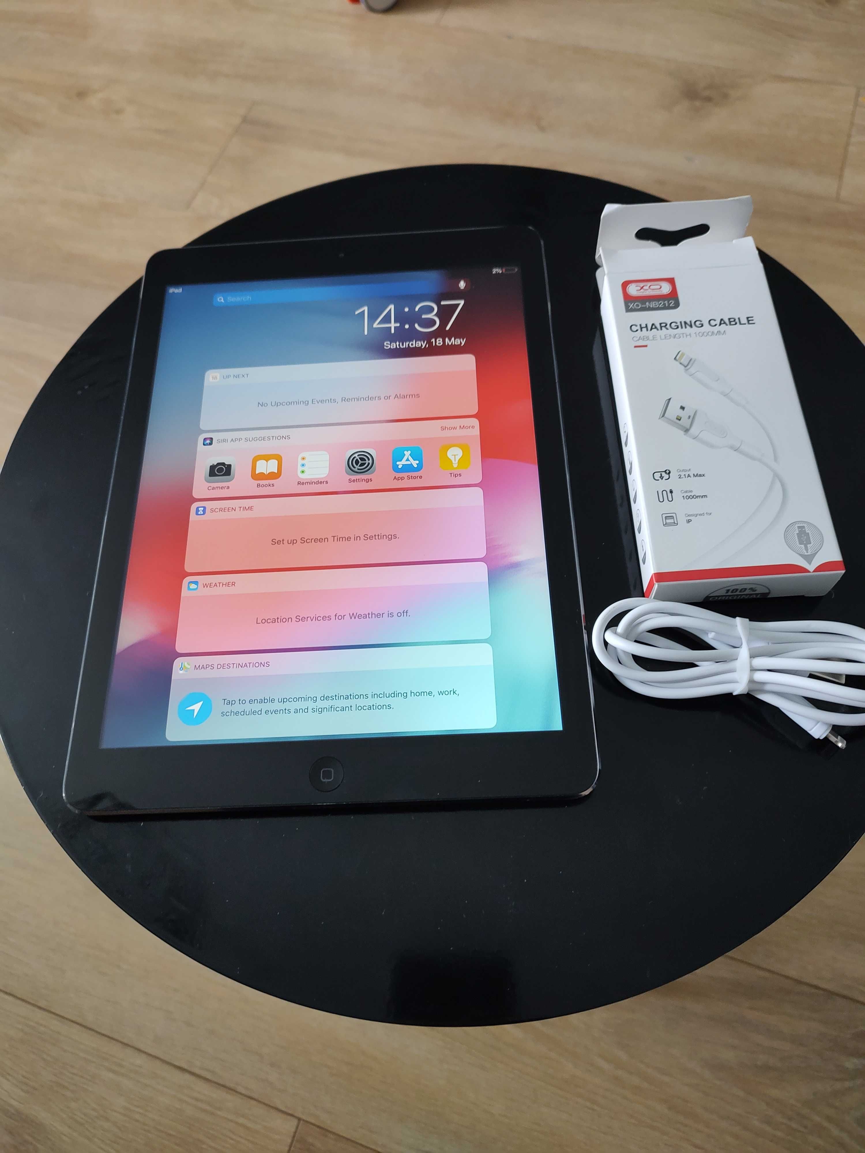 iPad Air + kabel