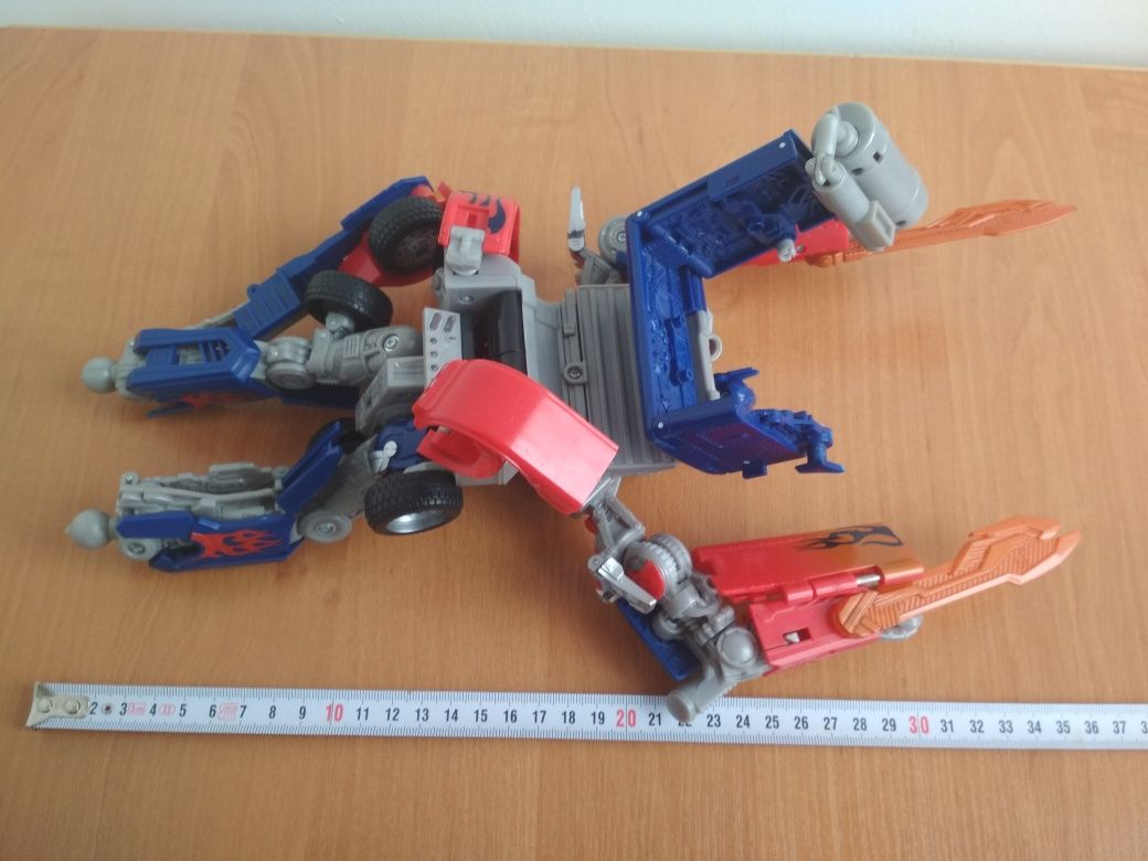 Тransformers Optimus Prime 30 см на детали