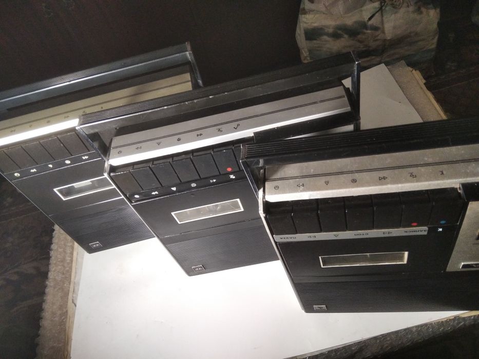 Предстовляю вашему вниманию магнитофоны Весна