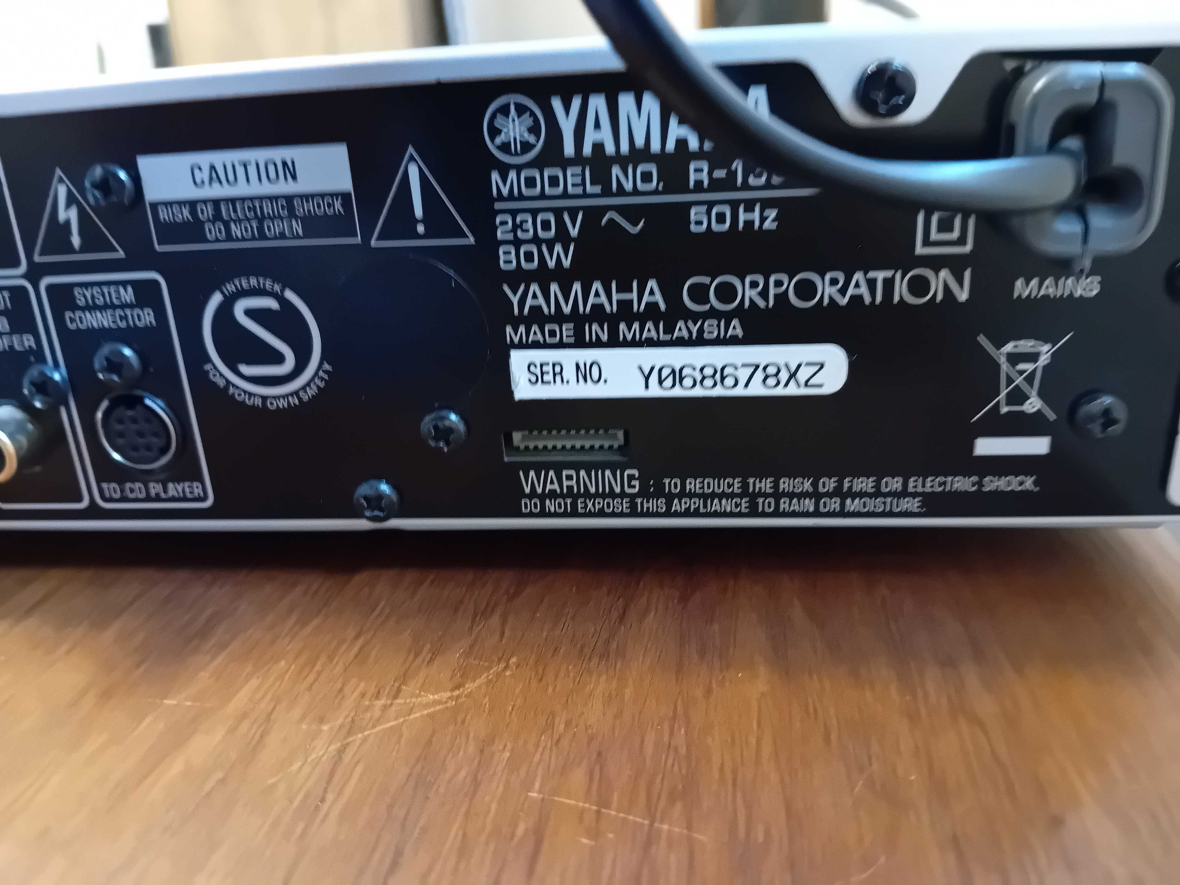 Amplituner Yamaha model R-1330