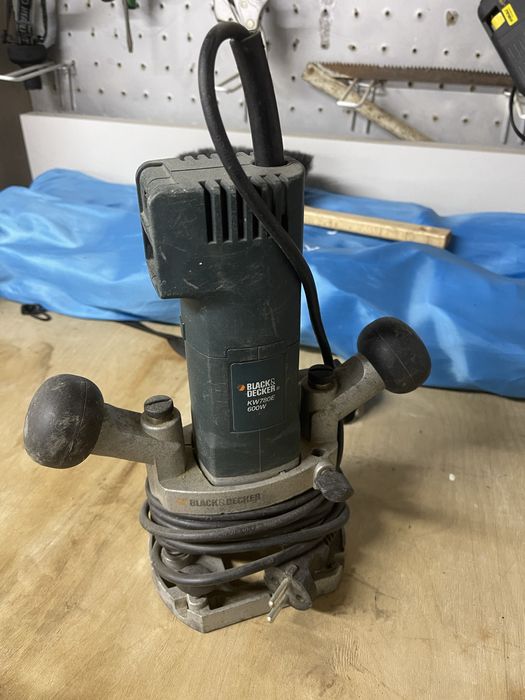 Фрезер Black Decker KW780E