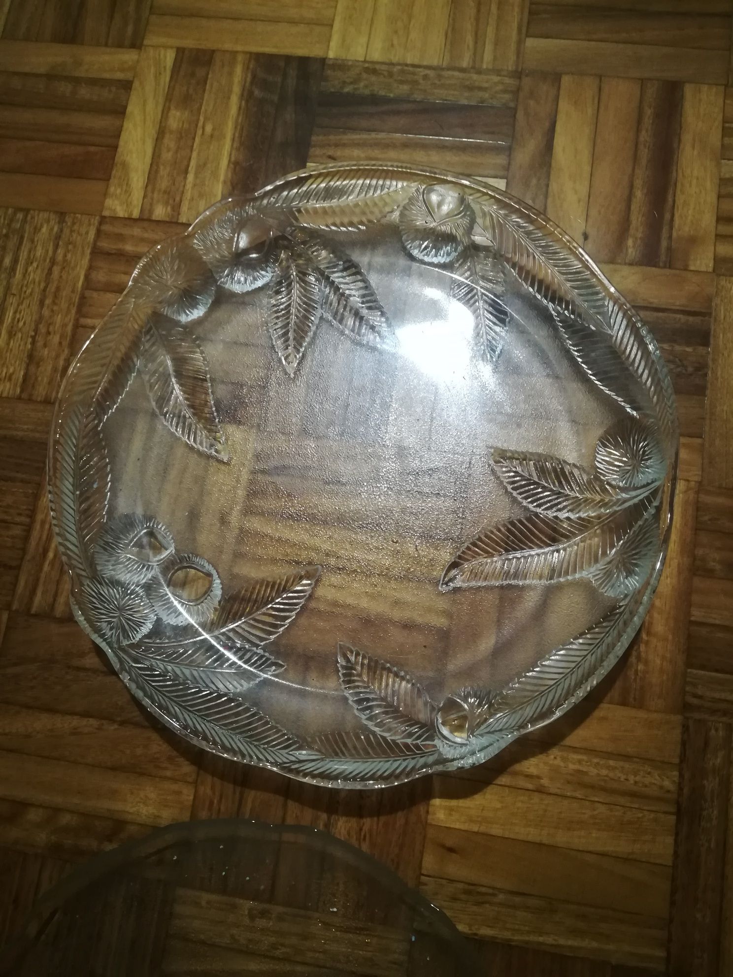 Pratos para bolos em vidro