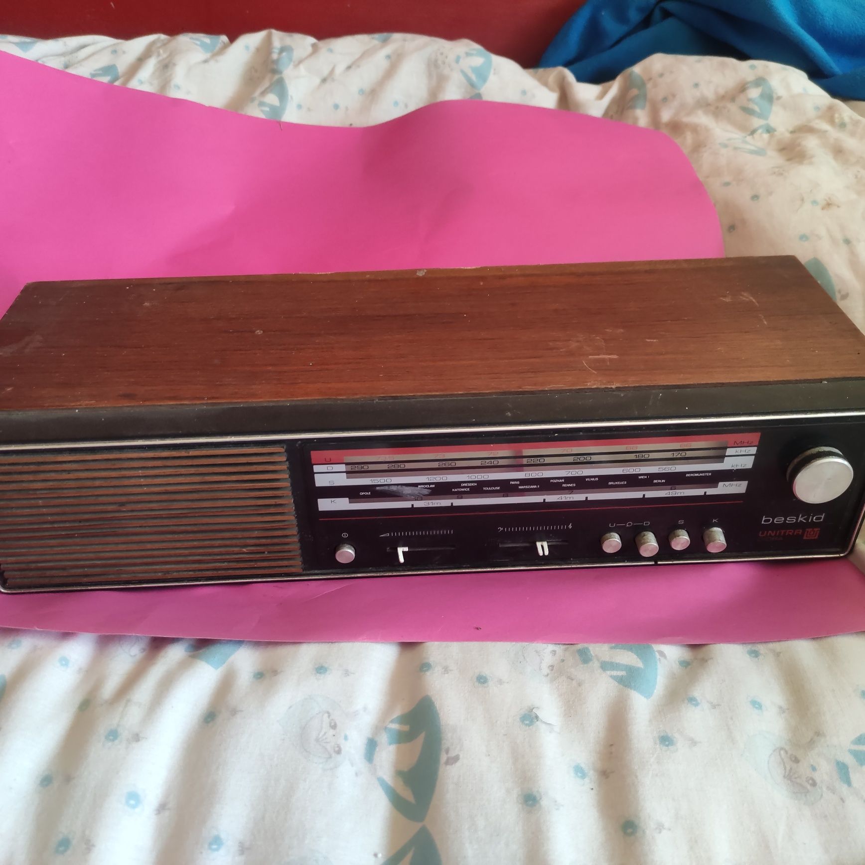 Unitra Diora radio Beskid PRL retro dekoracja