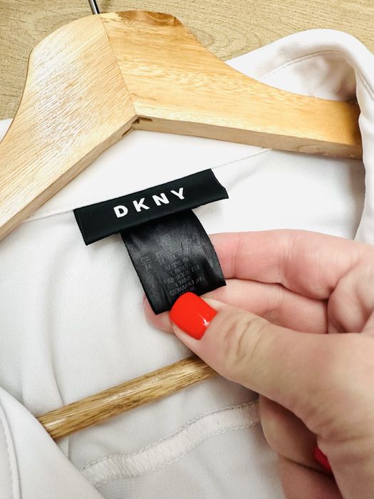 Біла блуза сорочка dkny м 38 розміру