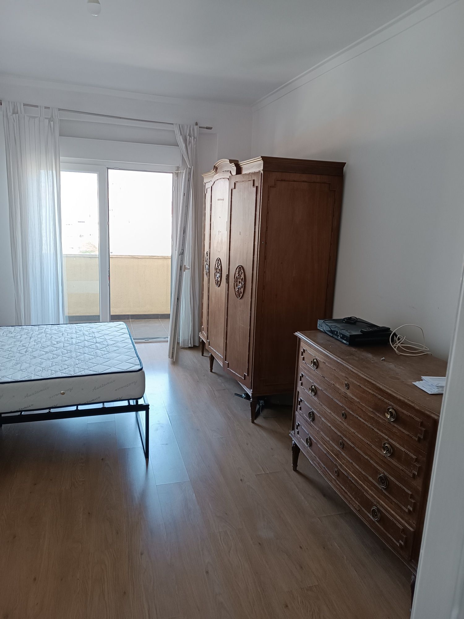 Quarto com Varanda Olaias CASAL BRASILEIRO