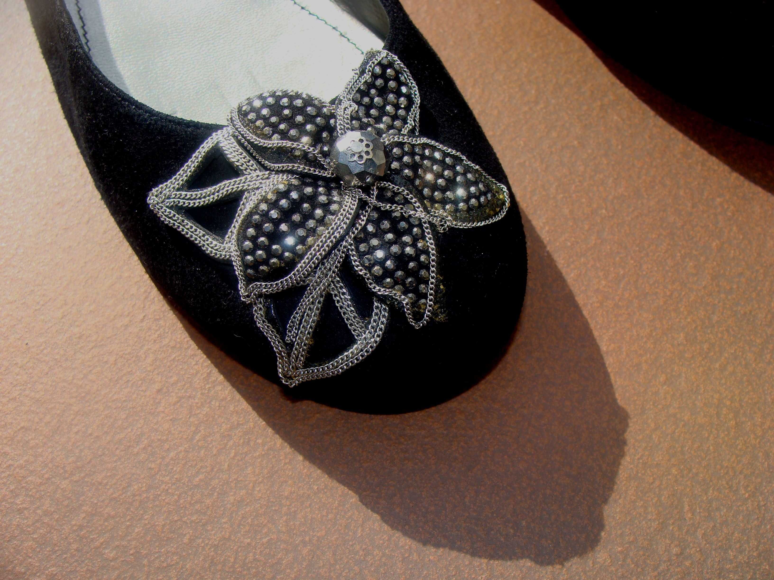 APIA balerinki, baleriny czarne skóra zamsz ozdobne r 43, 28,1 cm.