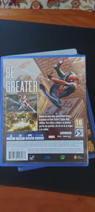 PS4 Pro 1TB + comando original + 4 jogos