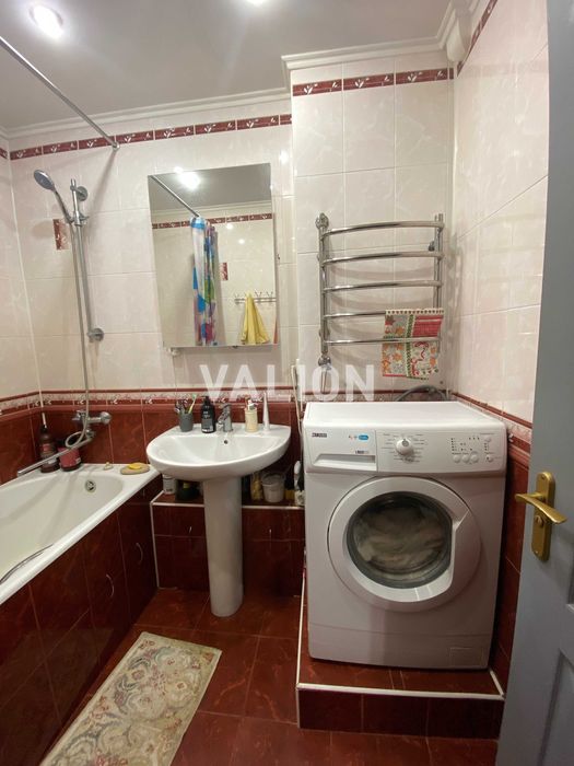 Продаж 3 кім квартири по вул. Мілютенко, Лісовий масив, метро Лісова