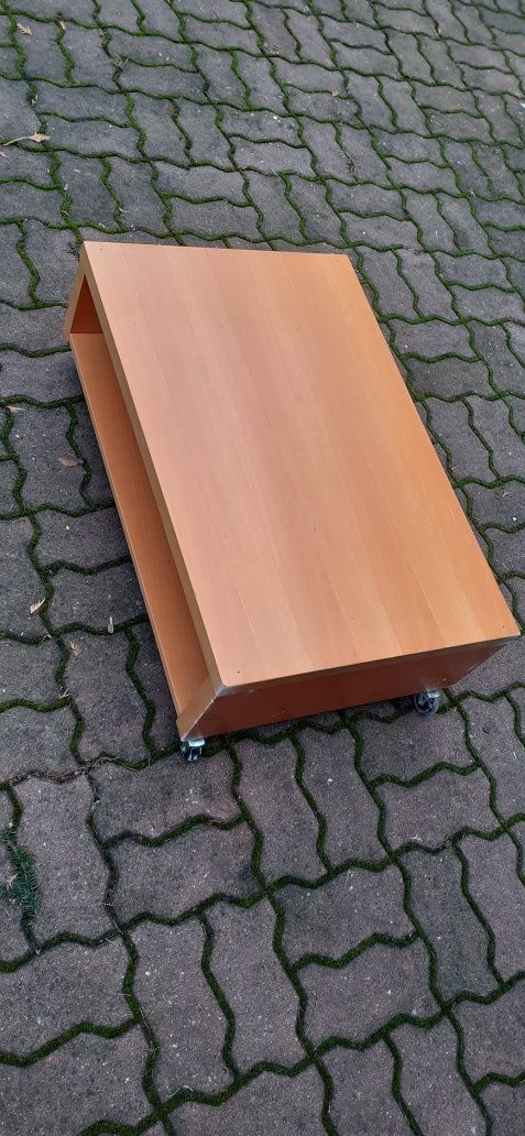Sprzedam niski stolik