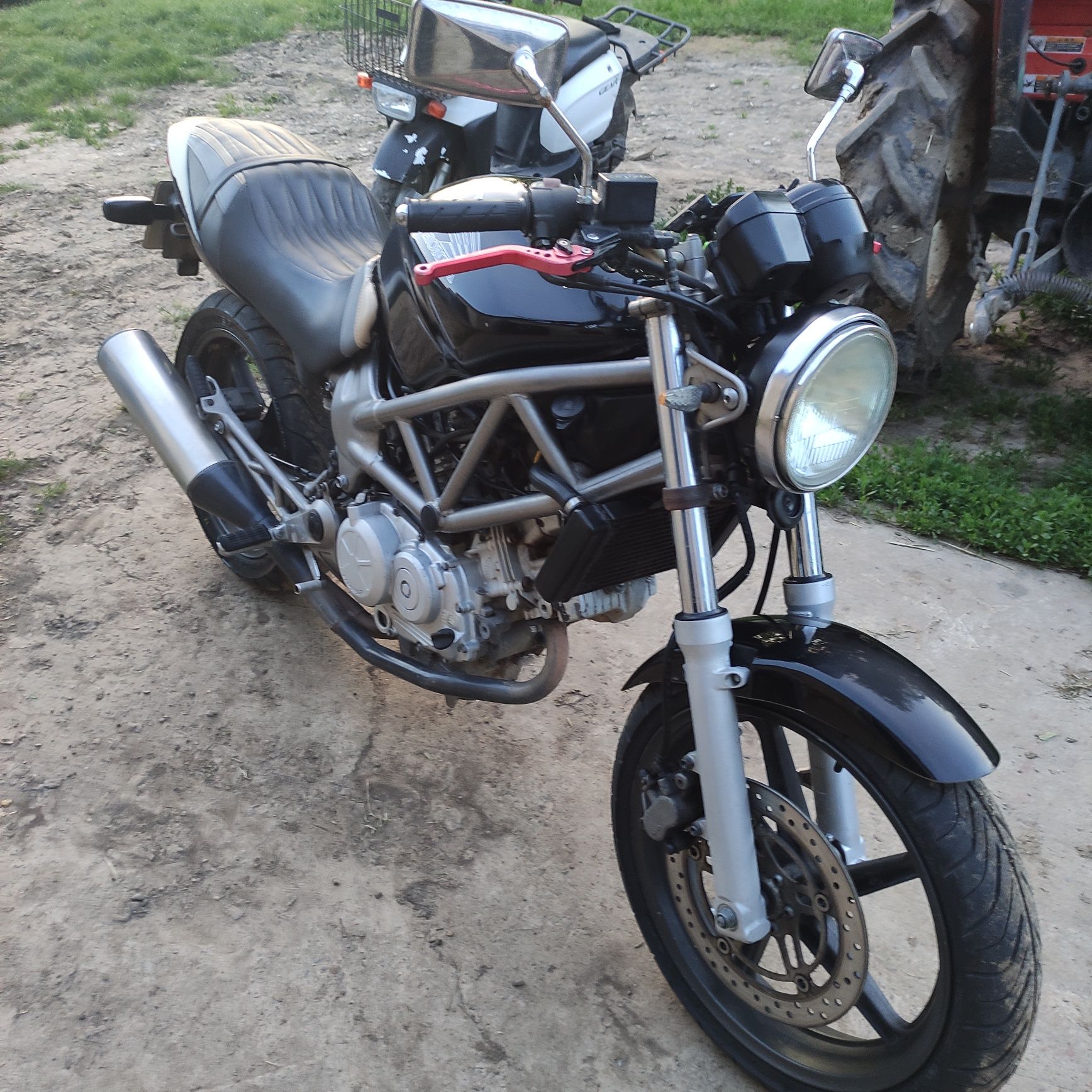 Honda vtr250 niked