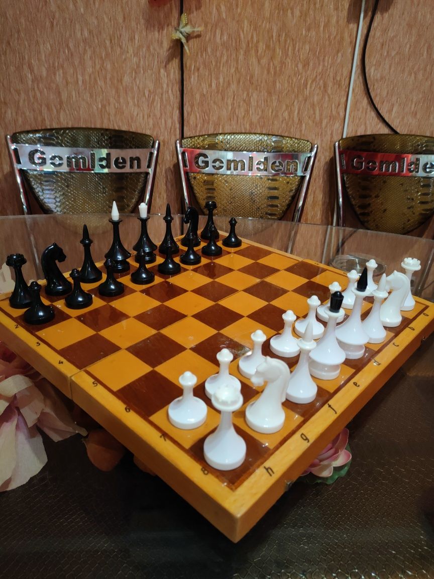 Развивающая игра набор УССР шахматы 40х40 см.