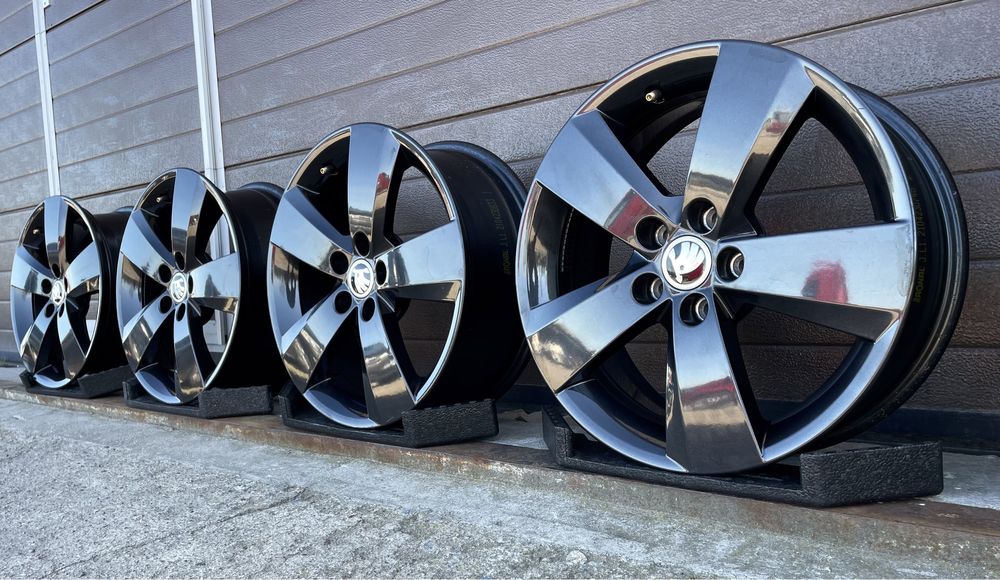 4x felgi aluminiowe 5x100 r16 et35 6J Alufelgi Oryginał Skoda Czarne