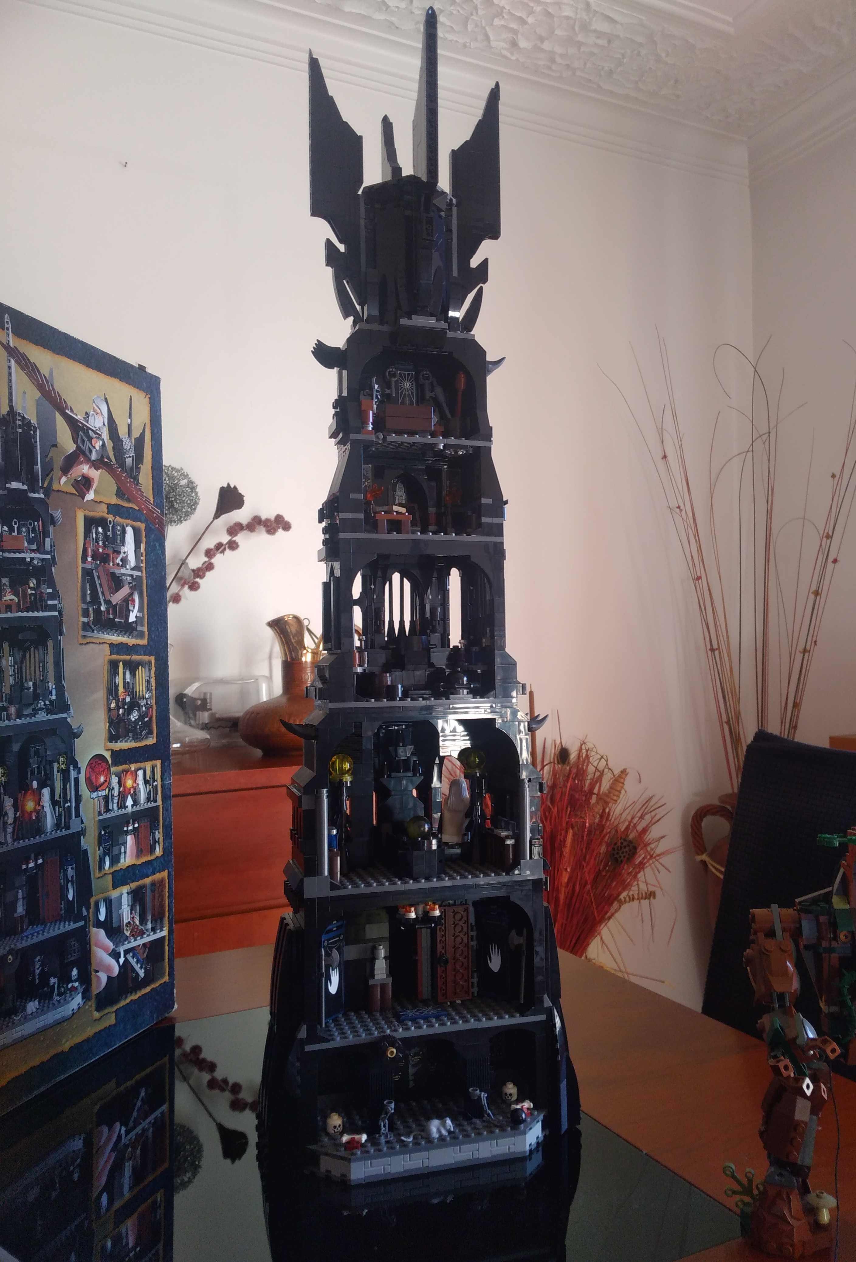 Lego Lord Of The Rings - The Tower of Orthanc - 10237 Usado