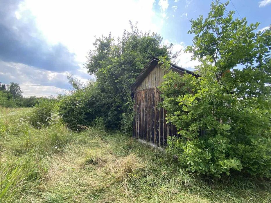 Продаю дві земельні ділянки вул. Галечко
