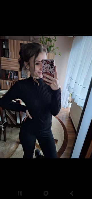 Półgolf czarny w prążki