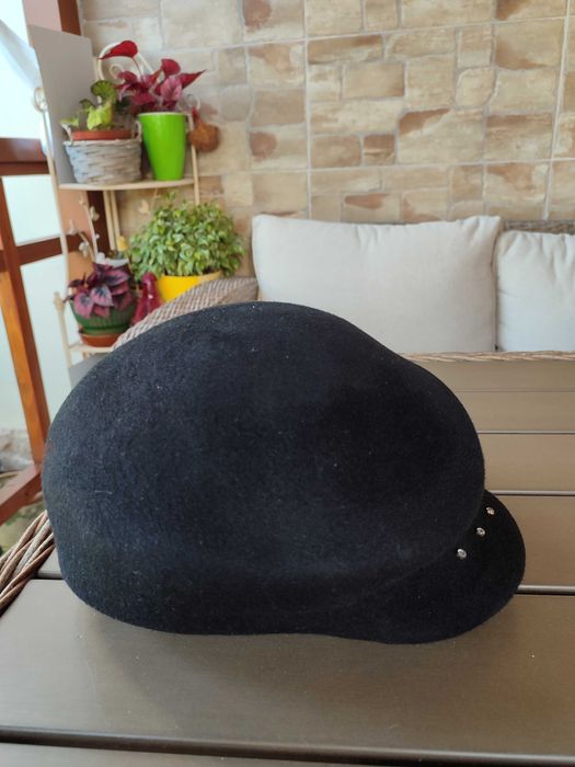 Продам новую элегантную женскую шляпу (кепи)