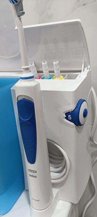 Irrigador oral BRAUN ORAL-B elétrico
