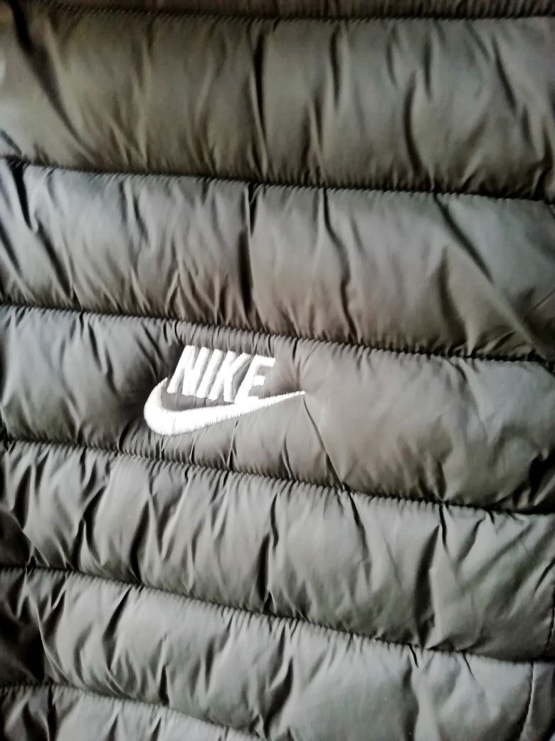 Жилет NIKE б/у 50-54 р