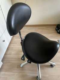 Krzesło czarne siodłowe
