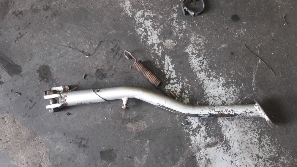 Nóżka ramy stojaka stelaż pod ramę noga kawasaki kmx 125 kdx 2006