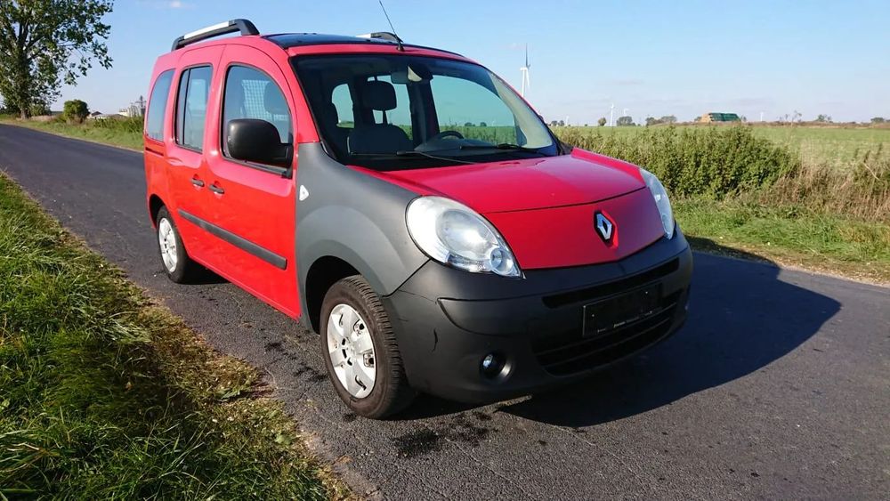 Renault Kangoo Auto z Niemiec stan podniszczony 1.6 benzyna idealny do pracy