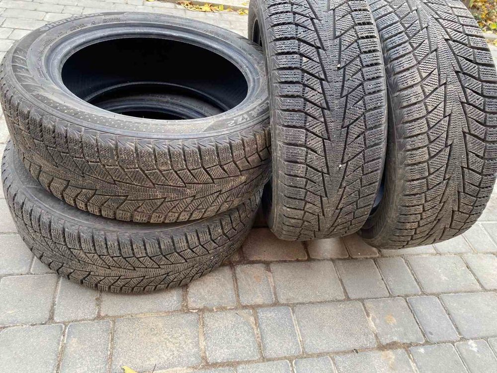 Зимова резина 205/55 r16